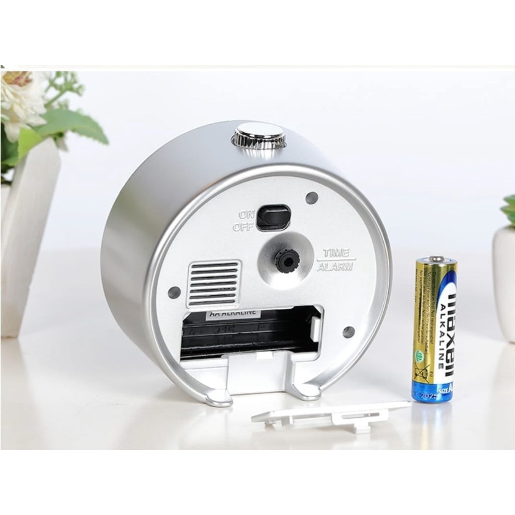 SEIKO Quiet Sweep Lumibrite Beep Alarm Diver Clock Light QHE184ML